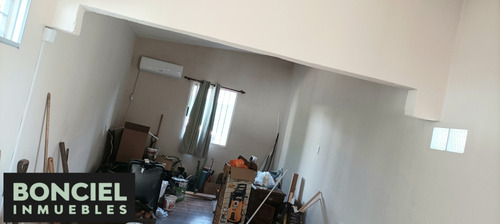 Excelente Casa 3 Dormitorios En Buena Ubicación Progreso.