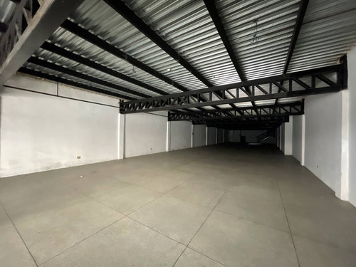 Imagen 2 de 10 de Local En Casco Central Cod:142116 Marimer 04124382769