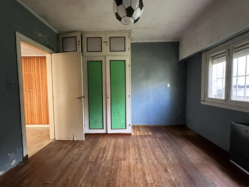 Venta - Casa Con Fondo Libre