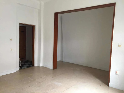Imagen 2 de 11 de Venta!! Casa 2 Dormitorios, Garaje, La Comercial!!