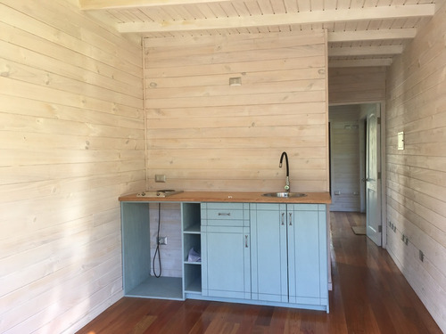 Moderna Tiny House Inserta En Parcela De Bosque Nativo