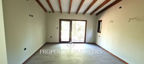 Imagen 10 de 30 de Cómoda Casa Con Una Vista Espectacular