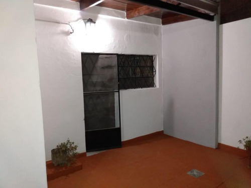 Casa En Venta - 3 Dormitorios 3 Baños - 600mts2 - Manuel B. Gonnet, La Plata