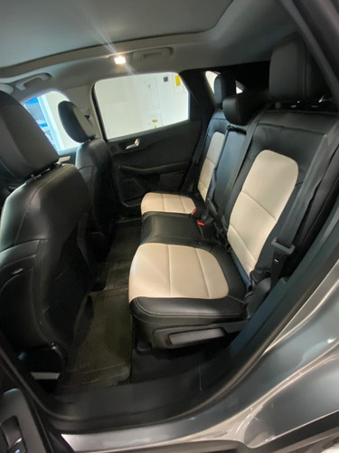 Imagen 11 de 18 de Ford Kuga Titanium Hibrida 2.5 At 4x4 2022