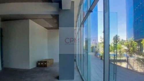 Arrienda Moderno Local Comercial, Las Condes (161698)