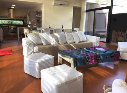 Casa En Venta De 4 Dormitorios En Polo Punta Del Este