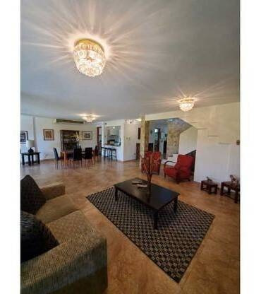 Imagen 11 de 14 de 438720 L Trias 04140432833 Casa Quinta Venta Mañongo