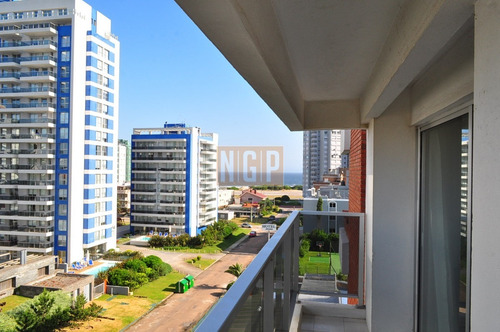 Imagen 2 de 25 de Apartamento En Brava, 1 Dormitorios