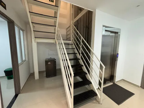 Alquiler Apartaestudio Totalmente Amoblado Con Servicios Incluidos, Acabados De Lujo, Aire Acondicionado, Ascensor, Camaras.