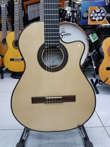 Guitarra Electroacústica La Alpujarra 86KPSY para diestros natural ébano mate