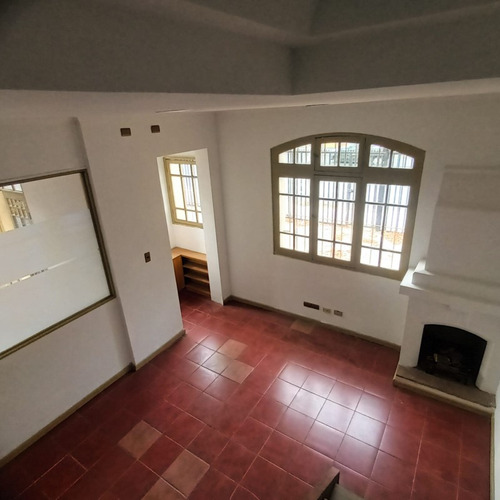 Casa Comercial En Arriendo Ñuñoa / Pedro De Valdivia