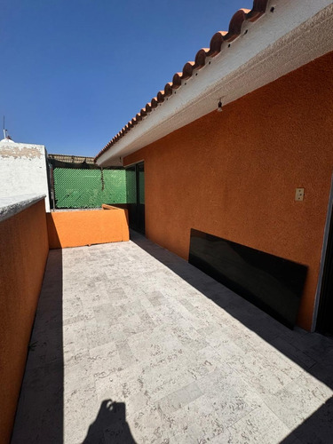 Preciosa Casa Con Seguridad En Jardines De Bellavista, Opción A 4ta Recamara En Planta Baja A Un Excelente Precio!!!