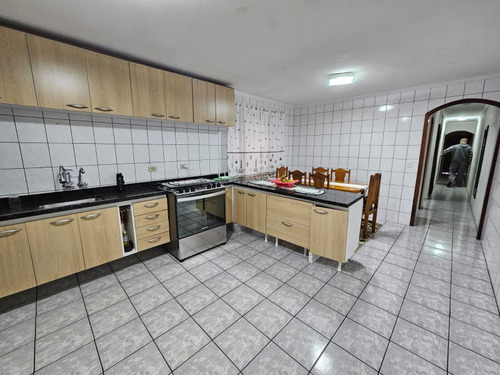 Casa De 3 Quartos E 4 Banheiros ,sendo Uma Suíte!!