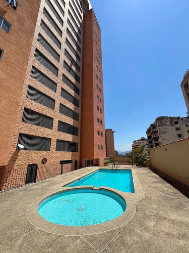 Jt Moderno Apartamento En Venta, El Parral, Cocina A Estrenar, Pozo, Planta, Piscina, 234457