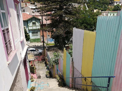 Sitio En Venta En Valparaíso Constuctoras Muy Central