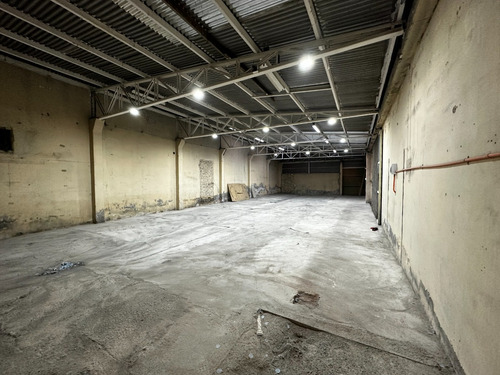 Arriendo De Bodega Con Excelente Ubicación Metro Einstein