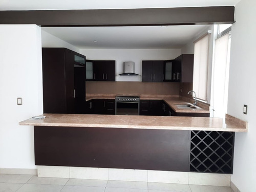 Imagen 9 de 18 de Casa En Renta/venta En Zibata!!!
