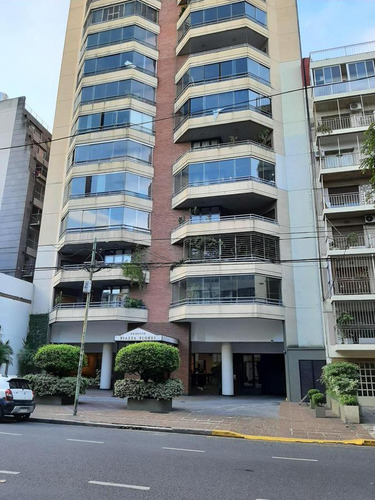 Av. Juan B. Alberdi 2300 Flores - 4 Amb C/dpcia. Cochera Y Baulera Seguridad