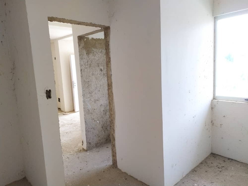 Town House En Venta En Obra Gris Ubicado En Residencias Vista Al Golf Urb Villas De San Diego Country Club. St