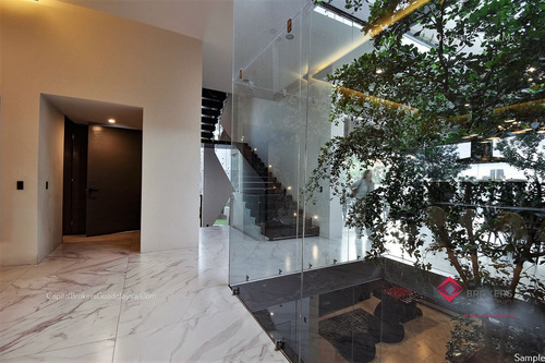 Casa En Venta De Lujo Con Alberca Colinas De San Javier