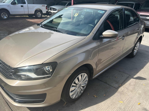 Volkswagen Vento 1.6 Starline At