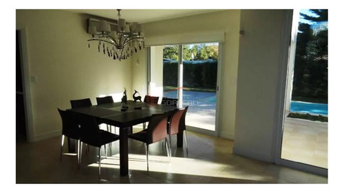 Casa En Venta Y Alquiler En Punta Del Este, Próximo A Shopping