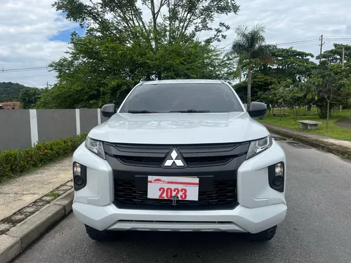 Mitsubishi L200 Lgx