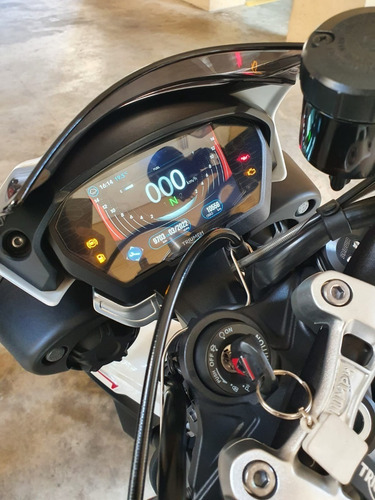 Imagem 4 de 11 de Triumph Street Triple 765 Rs 2020