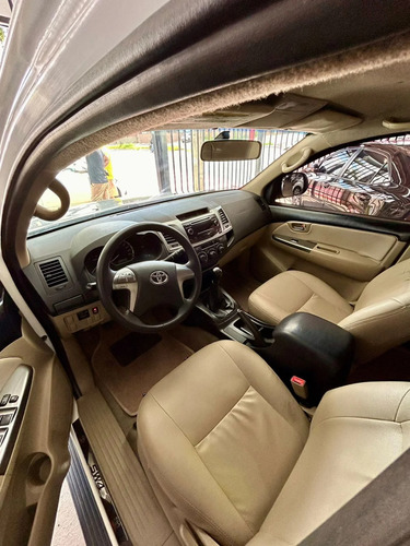 Toyota Hilux SW4 2.7 SR 4X2 16V FLEX 4P MANUAL