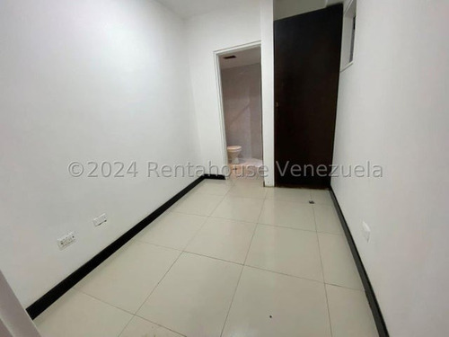 Ag. Vende Hermoso Apartamento Ubicado En Urb. Las Mesetas De Santa Rosa De Lima.