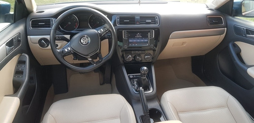 Imagen 13 de 15 de Volkswagen Jetta 2.5 Sportline Mt 2016