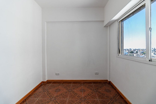 Venta Depto 2 Amb En Flores Cocina Independiente