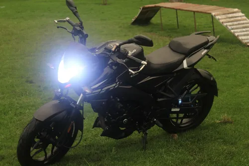 Pulsar Ns 200 Fi Negro Brillante Modelo: 2022