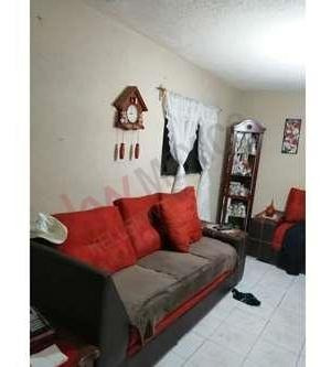 Imagen 3 de 13 de Casa En Venta Priv. Tolnahuac, San Simón, 4 Recamaras 2 1/2 Baños 119,2 De Construcción Y 87m2 Superficie