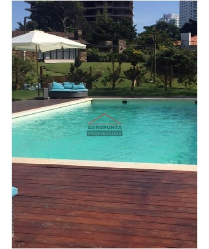 Apartamento En Brava, 2 Dormitorios - Ref: 2739