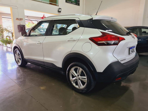 Nissan Kicks 1.6 16v Flexstart S 4p Xtronic