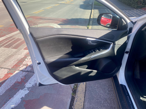 Volvo V40 T5 Awd Plus