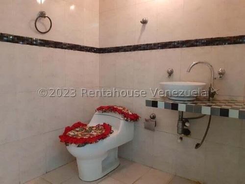 Townhouse En Venta En Cumbres De Maracaibo Edw