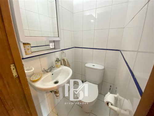 Casa En Venta De 4 Dorm. En Las Condes