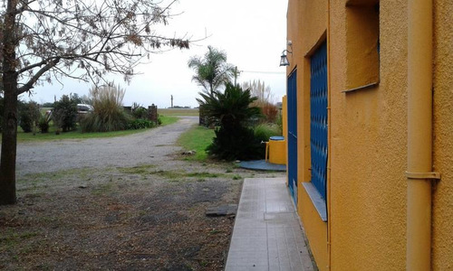 Amplia Casa Con Hermoso Parque.