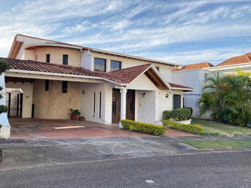 Imagen 18 de 19 de Casa Quinta En Venta Exclusiva En Gardens