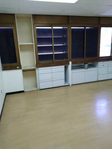 Imagen 28 de 29 de Alquilo Oficinas En Los Palos Grandes