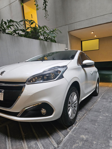 Peugeot 208 1.6 Allure Tiptronic