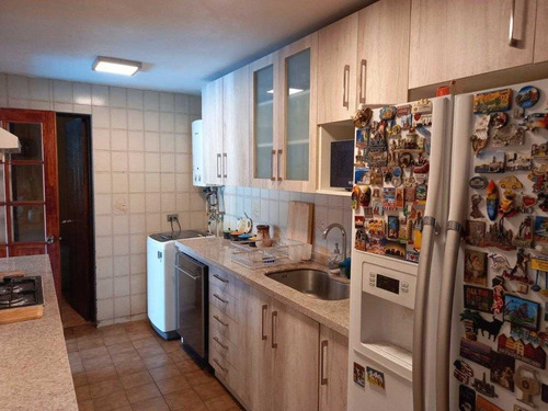 Imagen 9 de 24 de Casa Muy Bien Distribuída,sector Tranquilo Áreas Verdes