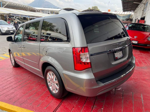 Imagen 4 de 9 de Chrysler Town & Country 3.6 Li At
