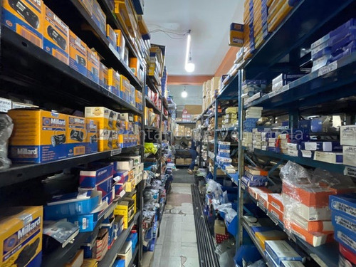 Venta De Local Comercial Con Excelente Ubicaicón En Avenida Ayacucho Maracay Rah 24-19567