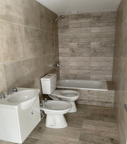 Imagen 4 de 5 de Departamento De 2 Ambientes A Estrenar En Venta - Moron Centro
