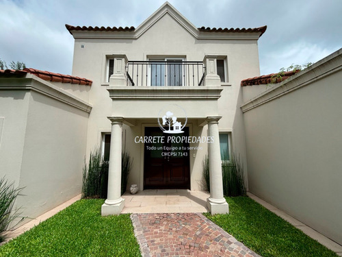 Casa En Venta Los Jazmines De 3 Dormitorios Y Dependencia. Pilar Del Este.