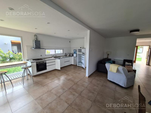 Imagen 9 de 21 de Hermosa Casa En Venta Y Alquiler Temporario Meses De Verano!