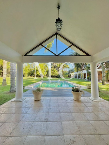Imagen 5 de 30 de Venta Casa Mansion Beverly Hills 6 Dormitorios, Barbacoa, Piscina